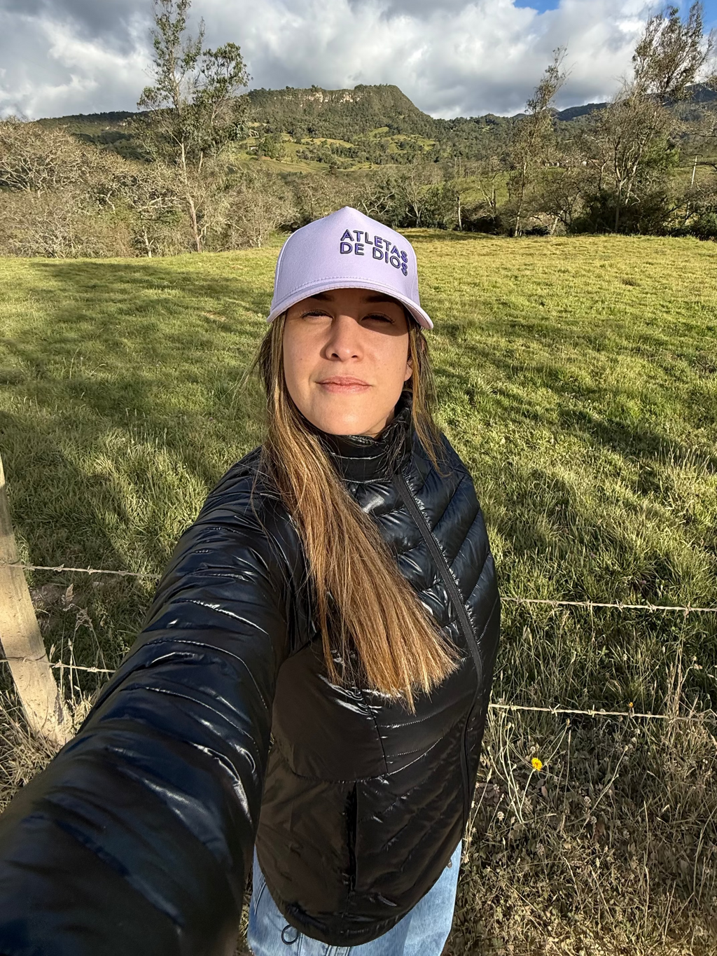 Gorra Atletas de Dios Morada